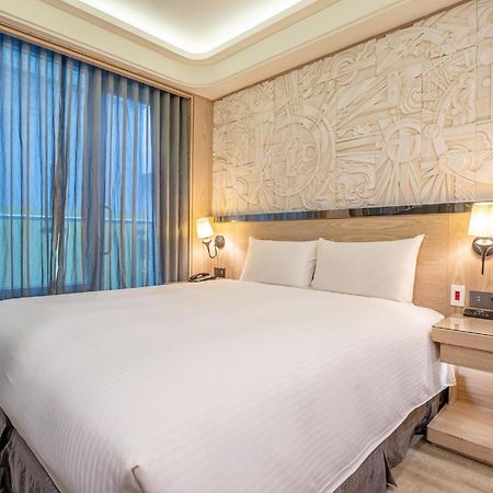 Guide Hotel Taichung Ziyou Dış mekan fotoğraf
