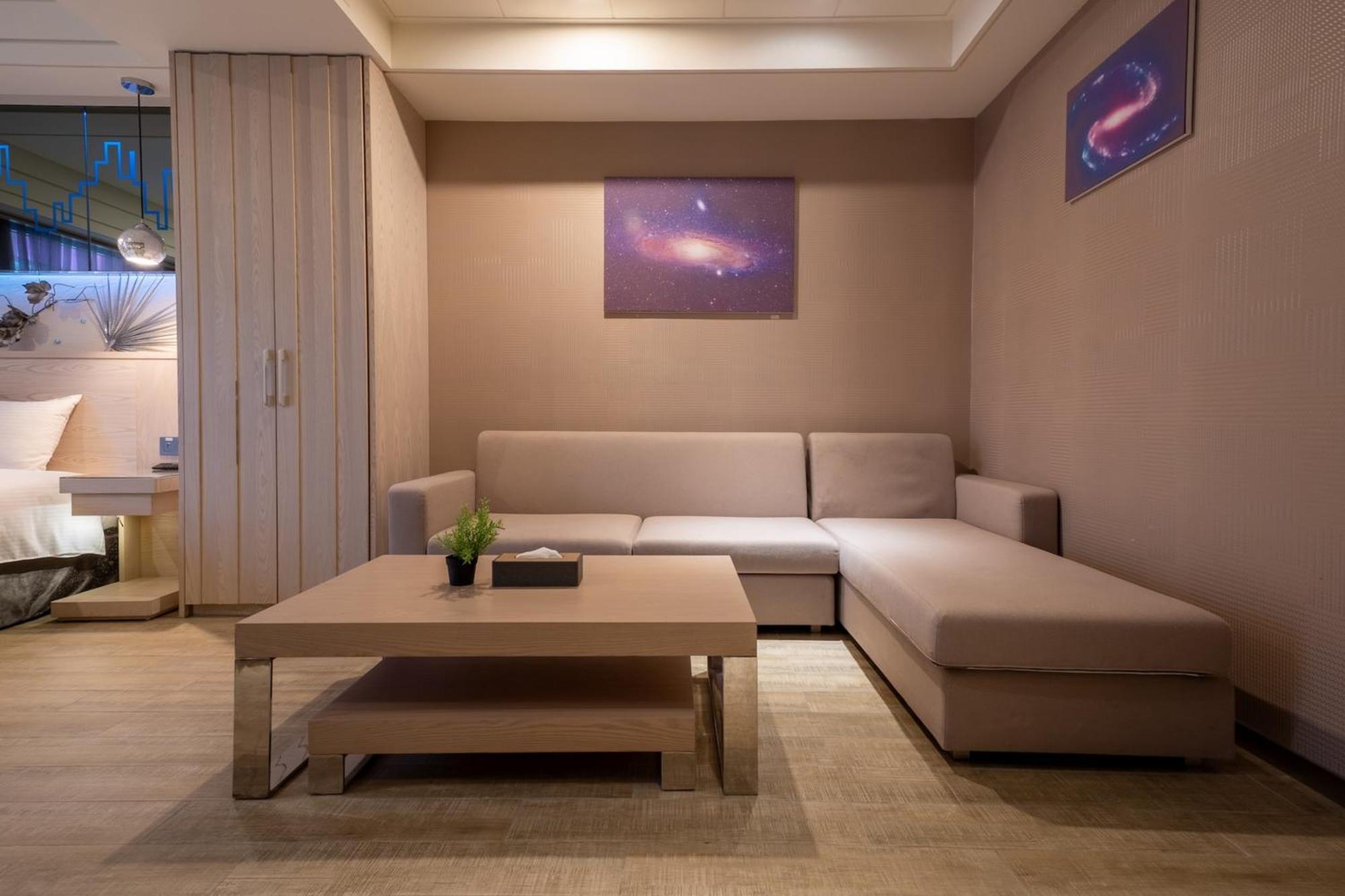 Guide Hotel Taichung Ziyou Dış mekan fotoğraf