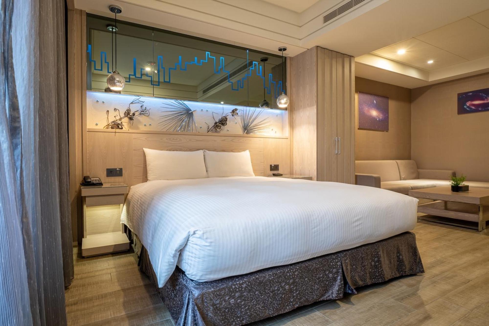 Guide Hotel Taichung Ziyou Dış mekan fotoğraf