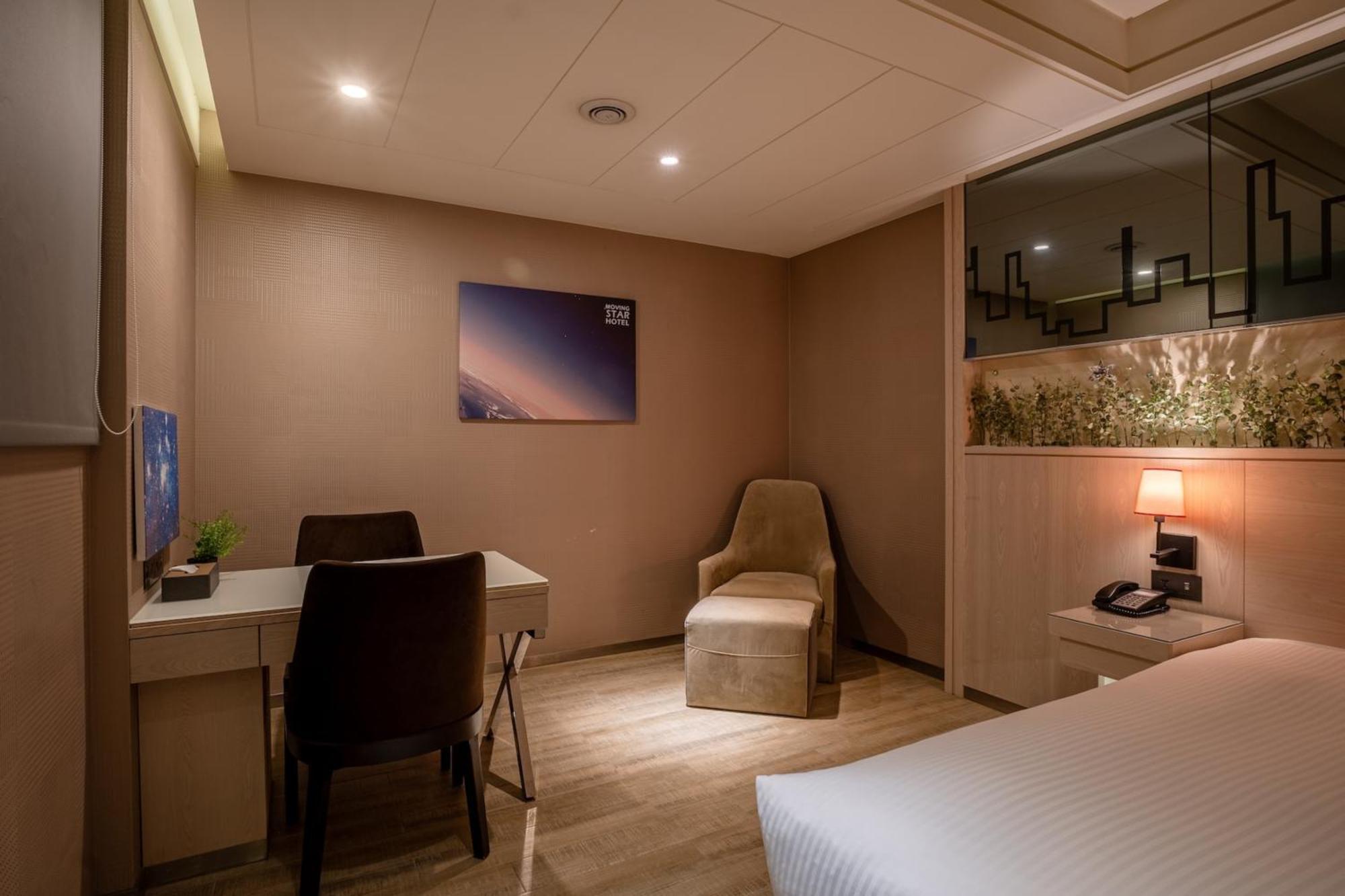 Guide Hotel Taichung Ziyou Dış mekan fotoğraf