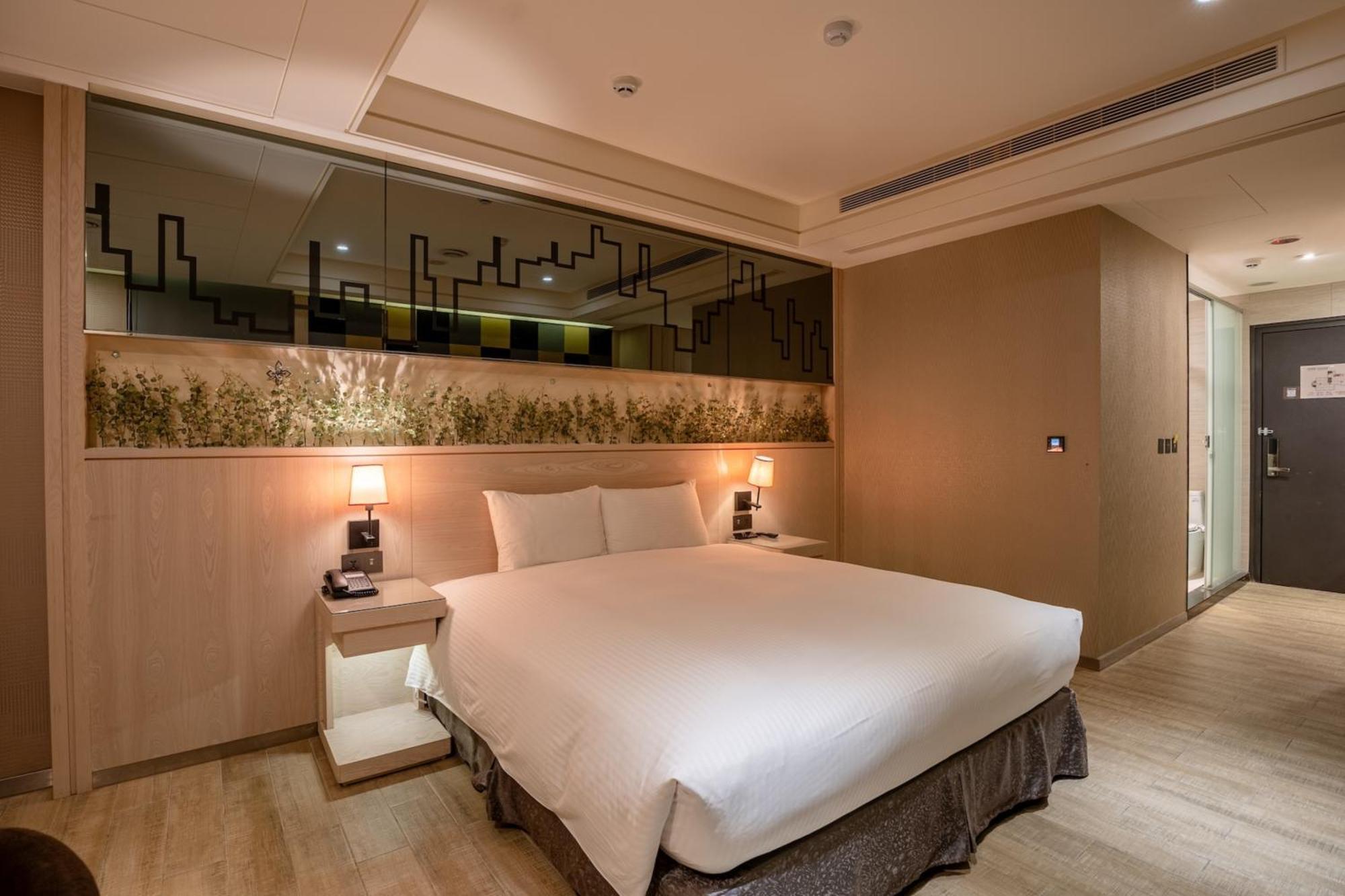 Guide Hotel Taichung Ziyou Dış mekan fotoğraf