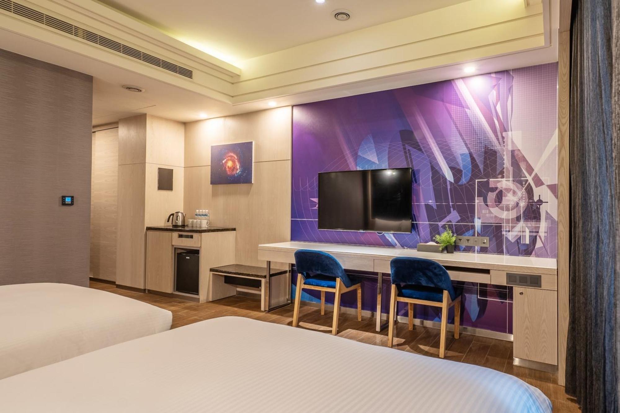 Guide Hotel Taichung Ziyou Dış mekan fotoğraf