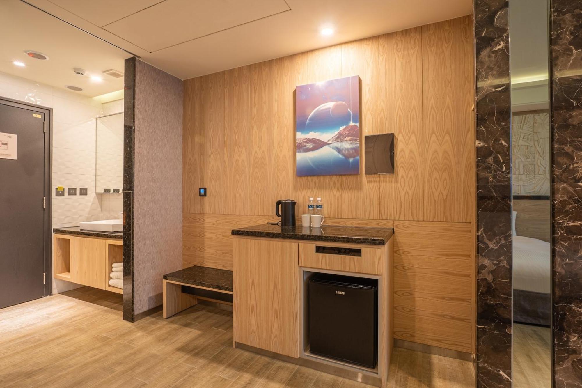 Guide Hotel Taichung Ziyou Dış mekan fotoğraf