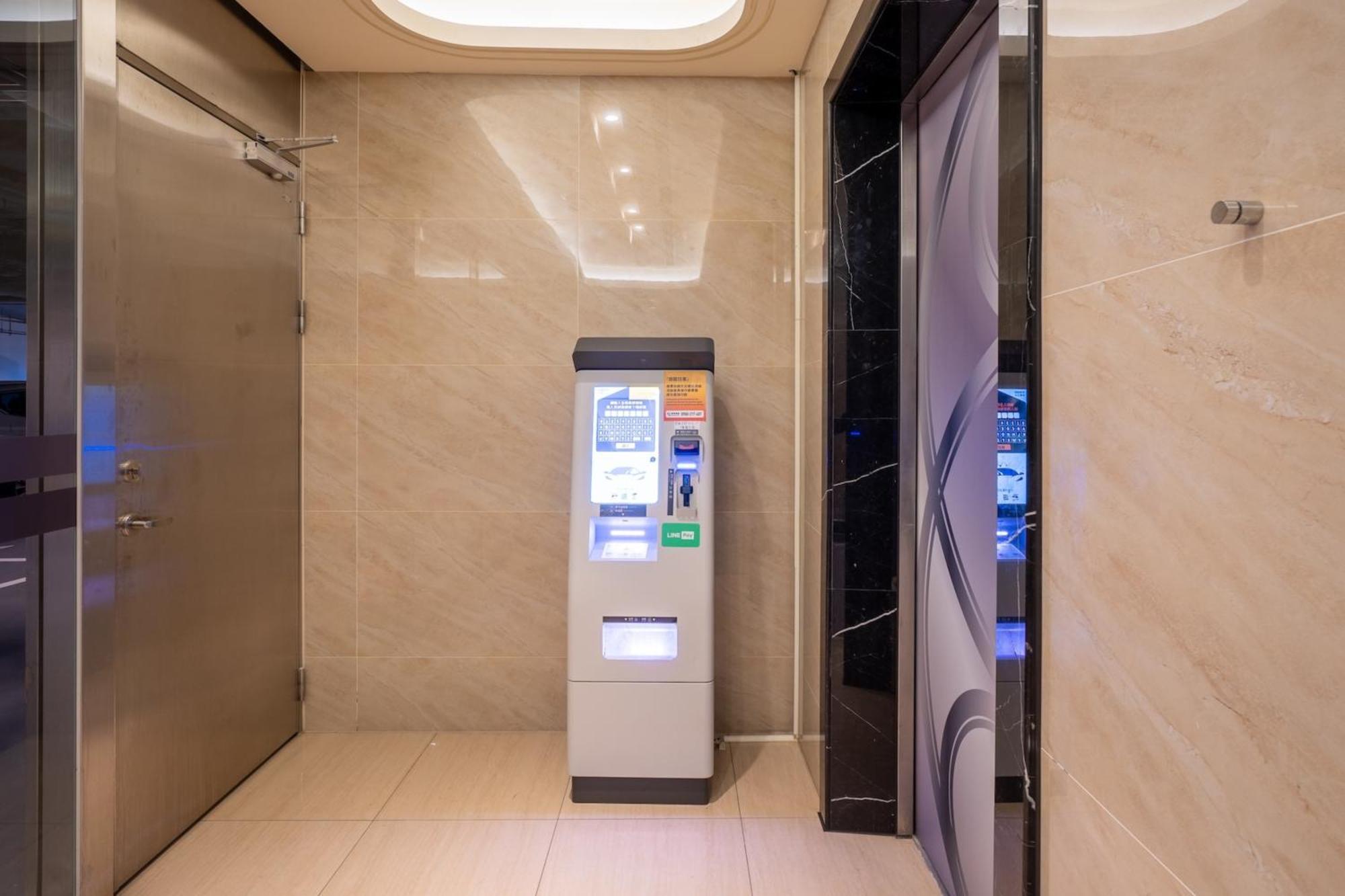 Guide Hotel Taichung Ziyou Dış mekan fotoğraf