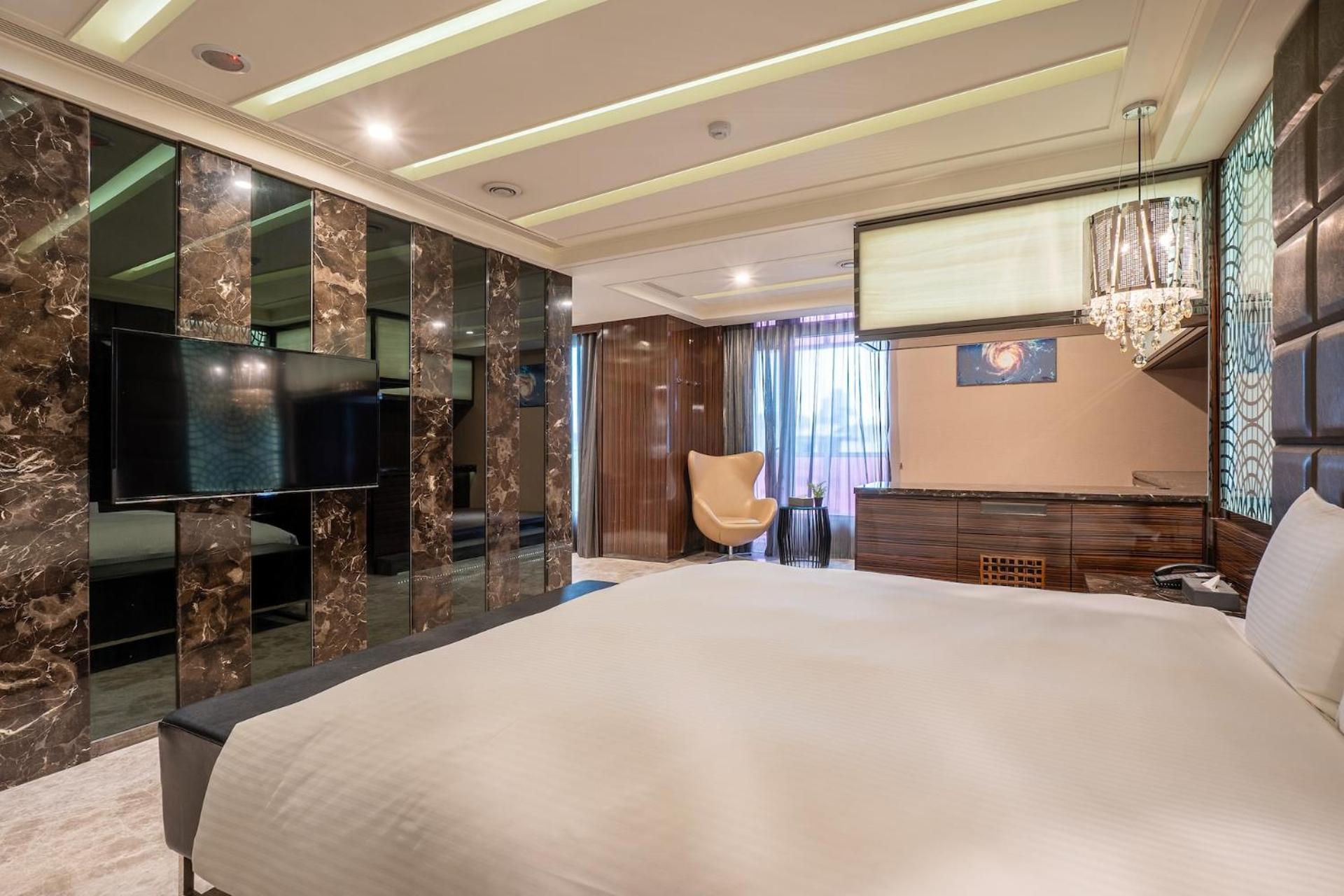 Guide Hotel Taichung Ziyou Dış mekan fotoğraf