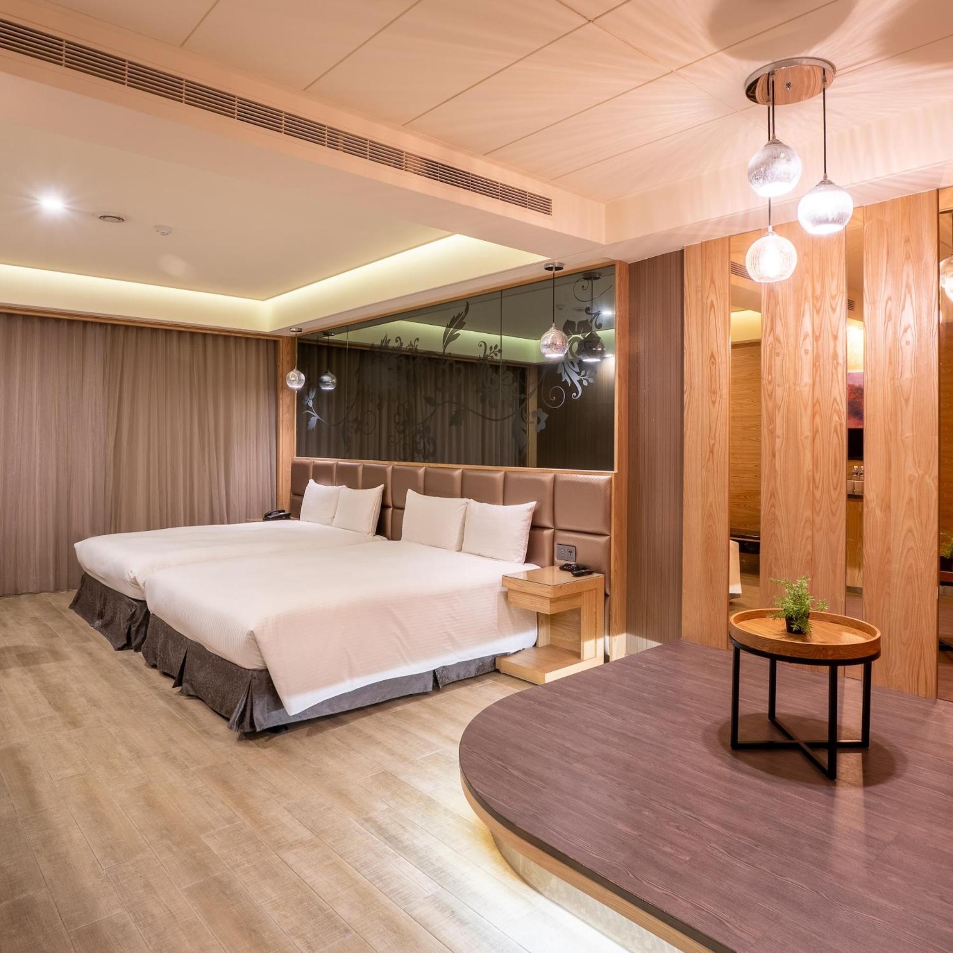 Guide Hotel Taichung Ziyou Dış mekan fotoğraf