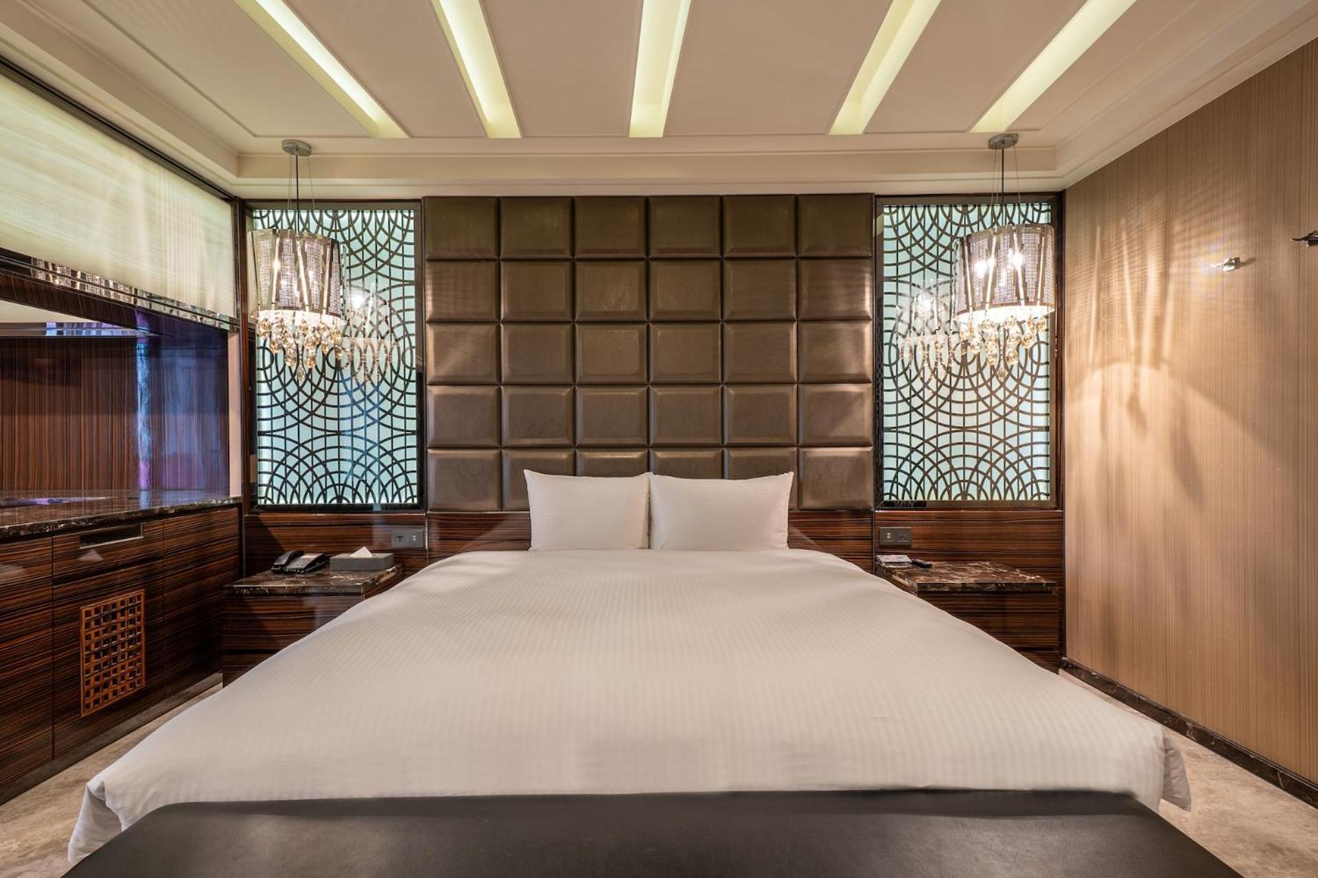 Guide Hotel Taichung Ziyou Dış mekan fotoğraf