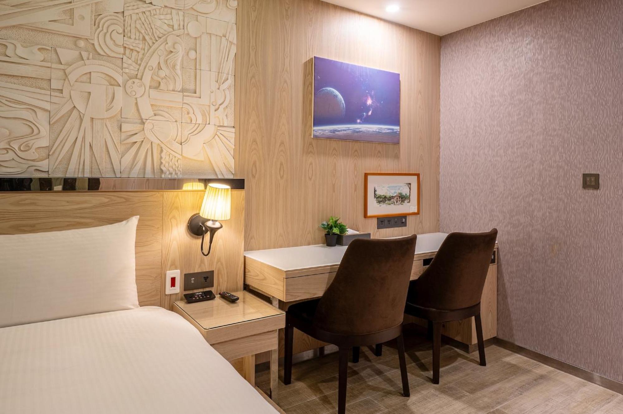 Guide Hotel Taichung Ziyou Dış mekan fotoğraf